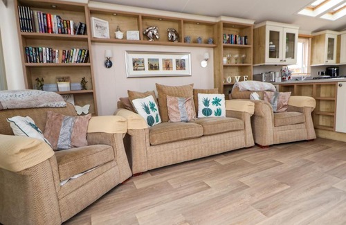 Rhyl House | Hazel Park Lodge HP4