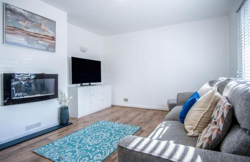 Kilgetty House | Hazeley - 3 Bedroom Holiday Home - Begelly