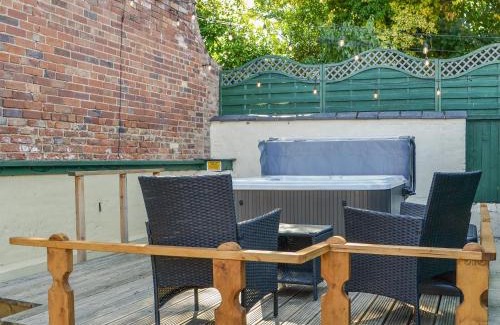 Storwood House | Hazels Cottage - Uk40198