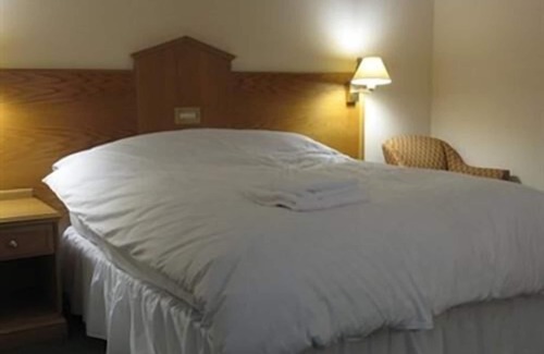 Bridgend Bed & Breakfast | Hazelwood Guest House