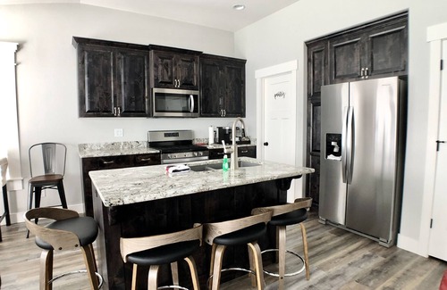 Idaho Falls House | Hazen Home Family Retreat, fully equipped home, 2 min to shopping and parks