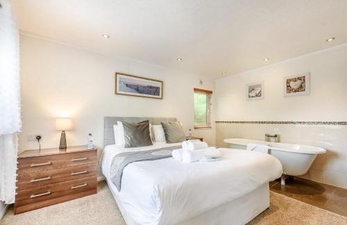 Narberth House | HB Bay Tree Lodge 03