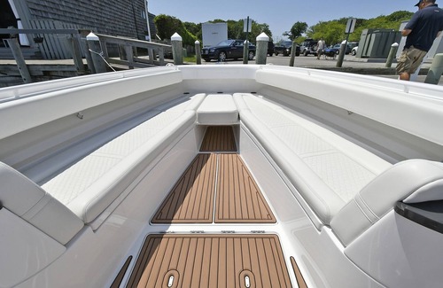 Holiday Harbors Boat Rental | HCB 53 Suenos Luxury Yacht
