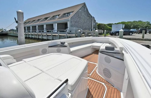 Holiday Harbors Boat Rental | HCB 53 Suenos Luxury Yacht