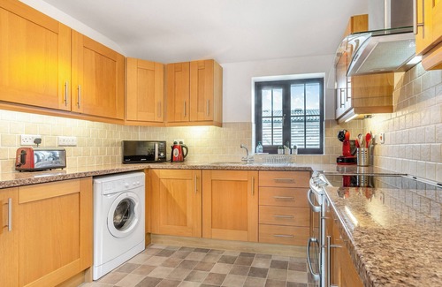 Beaworthy Cottage | Head off on a romantic countryside adventure with your loved one.