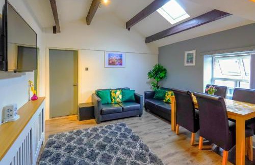 Headingley Apartment | Headingley 2 Bedroom cottage flat Near Universities shops& Park