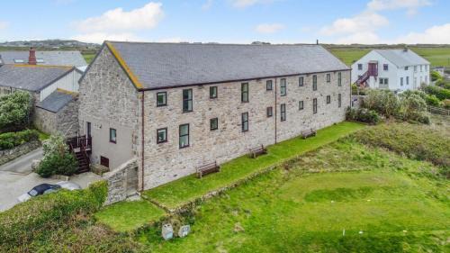 St Just House | Headland View