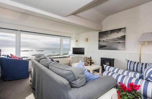 Trearddur Bay House | HEADLANDS-2 BED-SEA VIEW APARTMENT-TREARDDUR BAY