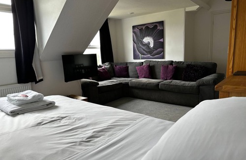 Maenporth House | Headlands - Room Only Accommodation