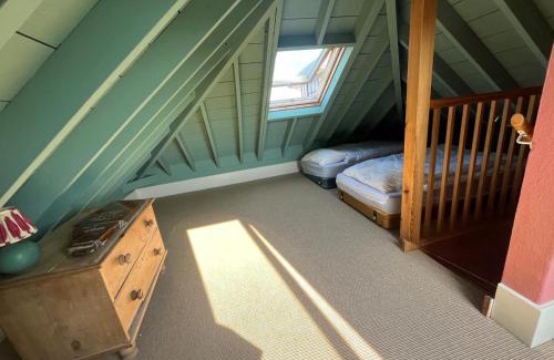 Harlyn House | Headlands- Stylish Oceanfront Property on Harlyn Bay