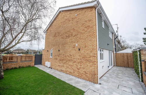 Reading House | Headley House