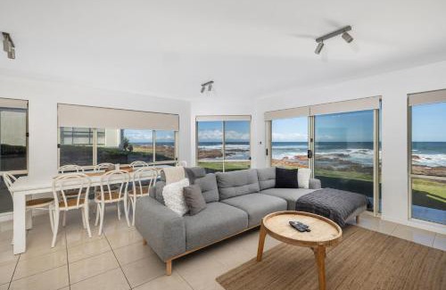 Anna Bay House | Hear the waves watch the whales Anna Bay