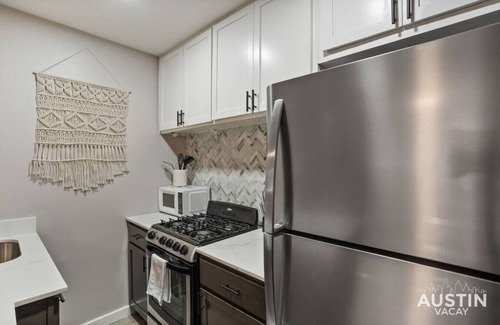 Westfield Apartment | Hearn #107 xxxxxxxxx