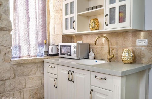 Safed Old City House | Heart Mansion Rashbi compound