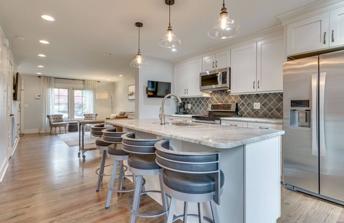 Belmont - Hillsboro House | Heart of 12 South Premier Location Peaceful & Private Townhouse