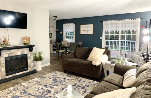 Shipshewana House | Heart of Amish Town | Quiet | Private Backyard |