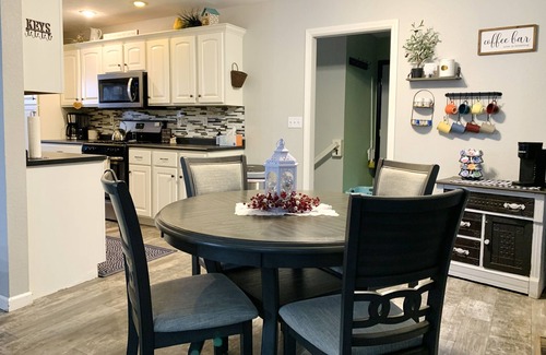 Shipshewana House | Heart of Amish Town | Quiet | Private Backyard |