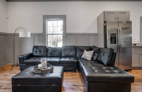 Pittsburgh House | Heart Of Atlanta Haven
