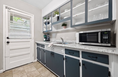 Lindridge-Martin Manor House | Heart of Buckhead: Huge Fenced Backyard