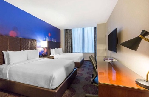 Streeterville Hotel | Heart of Chicago, Double Queen @ The Chicago Hotel Collection Magnificent Mile