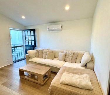 Corona del Mar House | Heart of Corona Del Mar 10 minute walk to beach steps to downtown