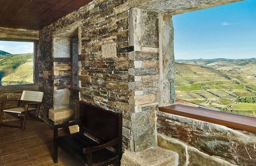 Gouvaes Villa | Heart of Douro Valley Charmer with private pool and fab views!