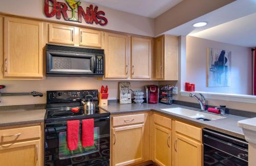 North Capitol Apartment | Heart of Downtown/Walk to BROADWAY & THE ACTION/BARS/Music Venues/Honky Tonks!