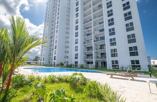Barrio Santa Lucia Apartment | Heart of Jaco, Modern Style, Steps to the Sand