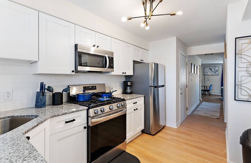 Northeast Minneapolis Arts District Apartment | Heart of Mpls Art District 2 Bedroom Home w Balcony