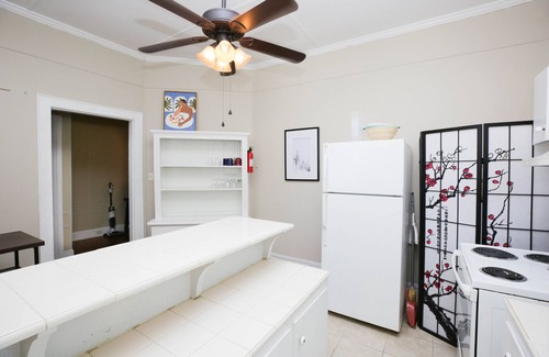 Downtown Apartment | Heart of North Hill: Pensacola Downtown, Beach!