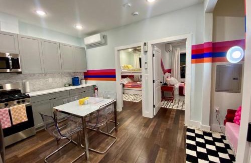Jersey City Apartment | Heart of NY - 17 min to Empire State & Times Sq