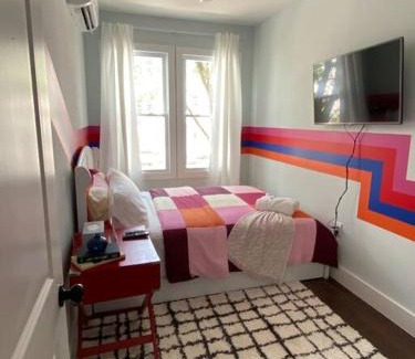 Jersey City Apartment | Heart of NY - 17 min to Empire State & Times Sq