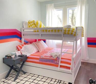 Jersey City Apartment | Heart of NY - 17 min to Empire State & Times Sq