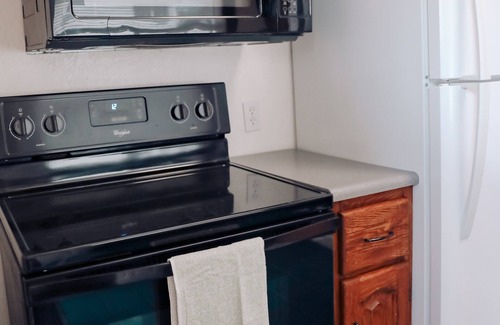 Provo House | Heart of provo, 4 min to I-15, BYU, UVU, ski slopes