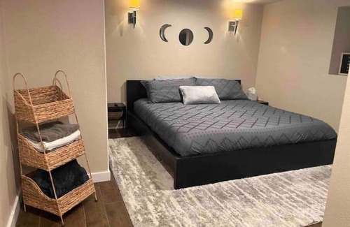 Phinney Ridge Apartment | Heart of Seattle: Cozy & Spacious 2bd/2bath Apt
