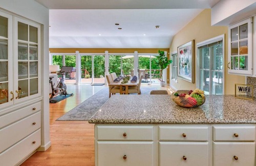 West Stockbridge House | Heart of the Berkshires - Bright, Cozy, Near Lake