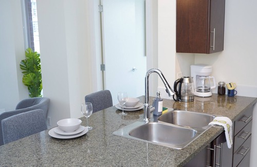 Crosstown Apartment | Heart of the City/Free Parking | Pool | HotTub