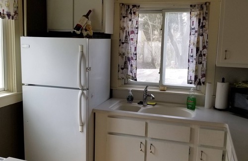 Cuyahoga Falls House | Heart of the Falls! Cozy for 2, Spacious for 8, Close to everything!