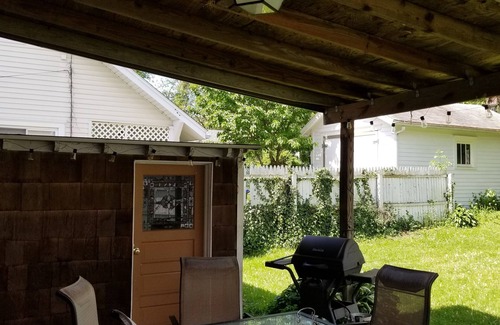 Cuyahoga Falls House | Heart of the Falls! Cozy for 2, Spacious for 8, Close to everything!