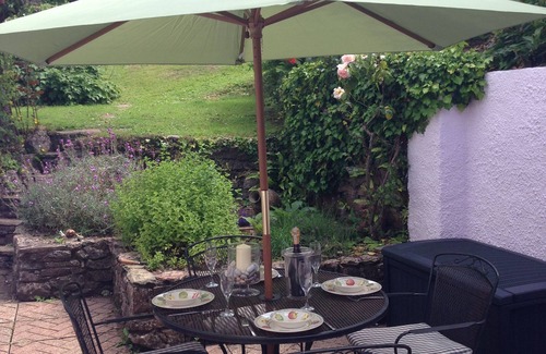 Dittisham Cottage | Heart of the village, amazing gardens, glorious views and brimming with character