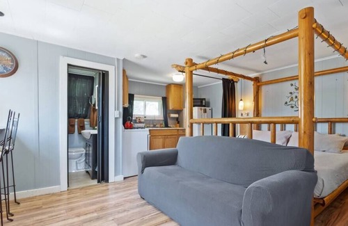 Twin Mountain Cottage | Heart of the White Mountains Cottage w Hot Tub! #3