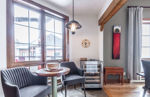 Mont-Tremblant Pedestrian Village Condo | Heart of Tremblant with Pool, Hot Tub and Beach Access