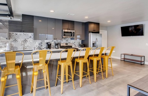 Old Town House | Heart & Soul of San Diego W/heated pool NEAR ALL.