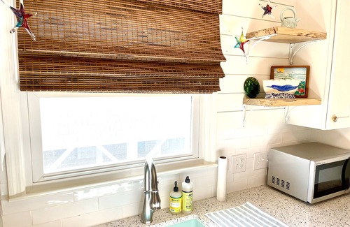 Sunset Beach Cottage | Hearts Ease at Sunset Beach: relax, unwind. get comfortable!
