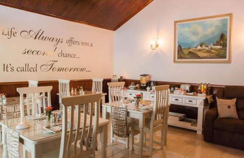 De Aar House | Hearts Haven