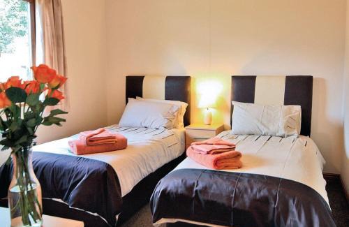 Llanddewi Ystradenny Resort | Heartsease Lodges