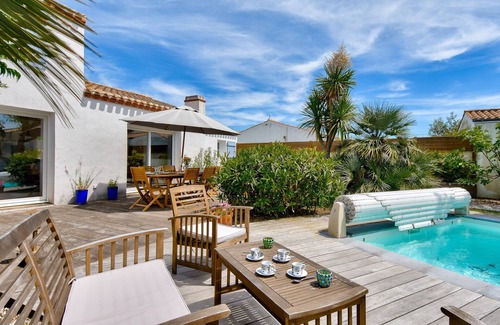 Noirmoutier-en-l'Ile Ski Chalet | Heated pool, 800 m from the beach, villa for 8