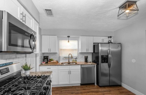 Clearwater House | Heated Pool | 2BD 2BA | Home near Beaches