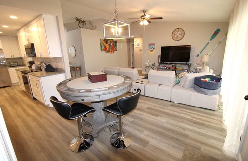 Palm Harbor House | Heated Pool 4BR Crystal Beach Villa | Game Room | Near Caladesi Island Beach