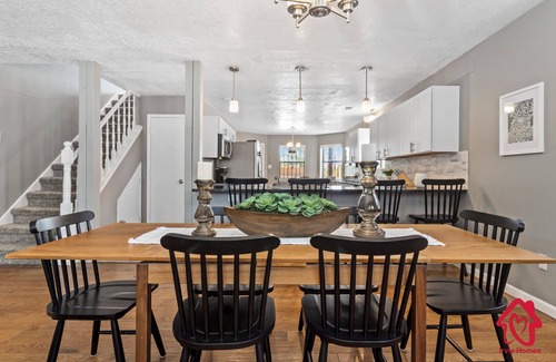 Westside House | Heated Pool and Hot Tub -Casa Bonita An Irvie Home